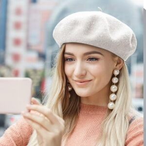 Elegant French style Wool Cream Beret NWT